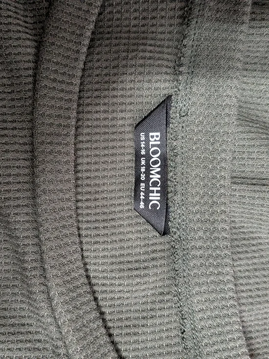 BloomChic Olive Green Balloon Sleeve Embroidered Top - Picture 4 of 4